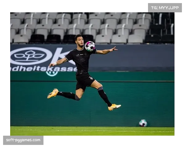 赛前动态：门兴格拉德巴赫训练课重点演练4-4-2防守阵型，以应对拜仁的压迫